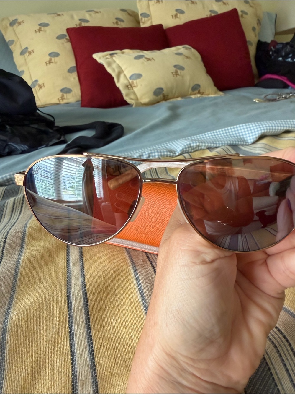Costa Pearlized Beige/ rose gold Frame Sunglasses polarized - Picture 5 of 6